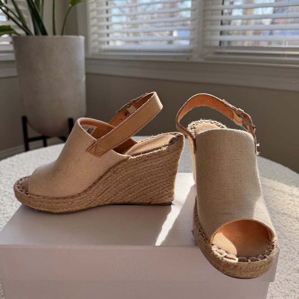 Toms Wedges